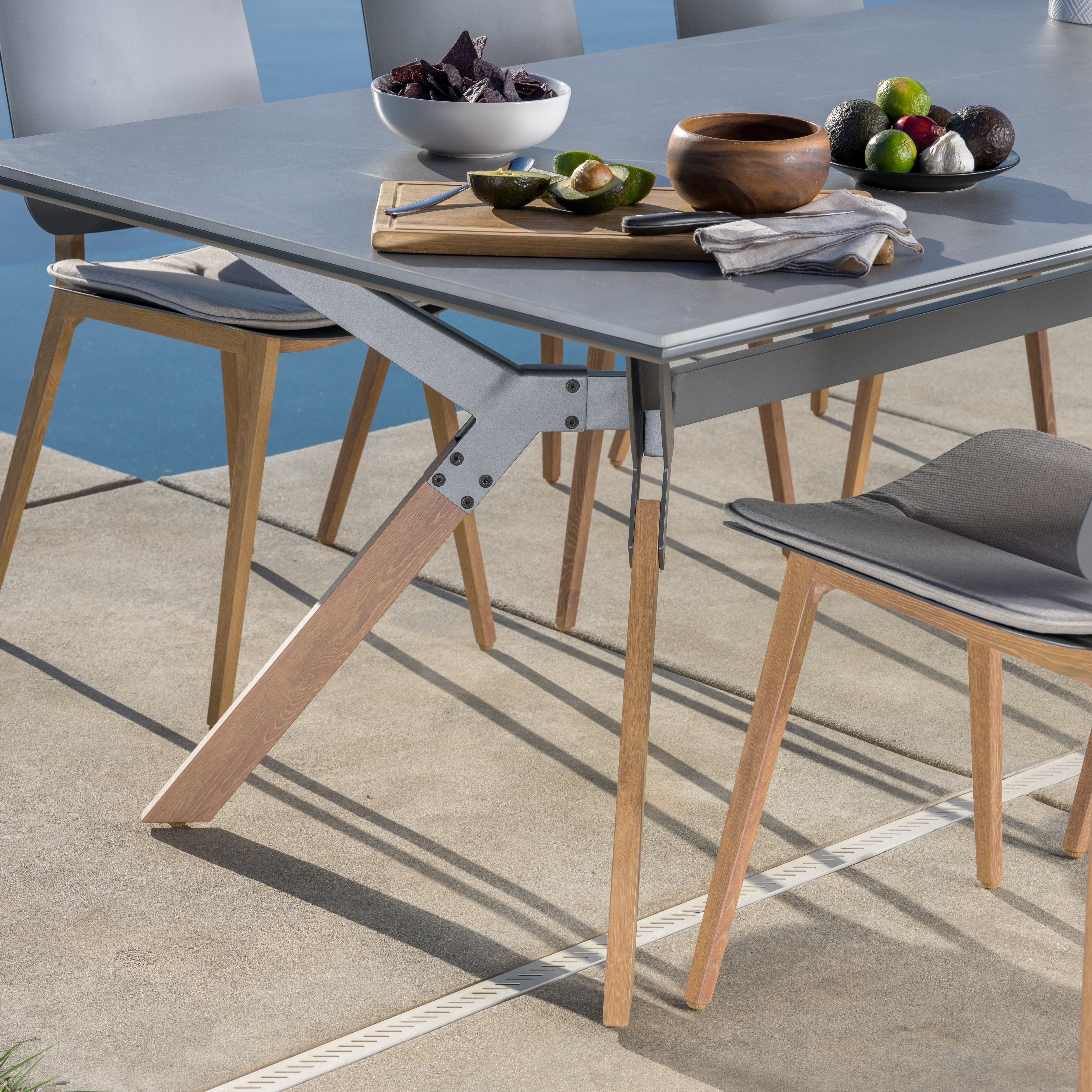 Biblos 7-piece Outdoor Patio Dining Set