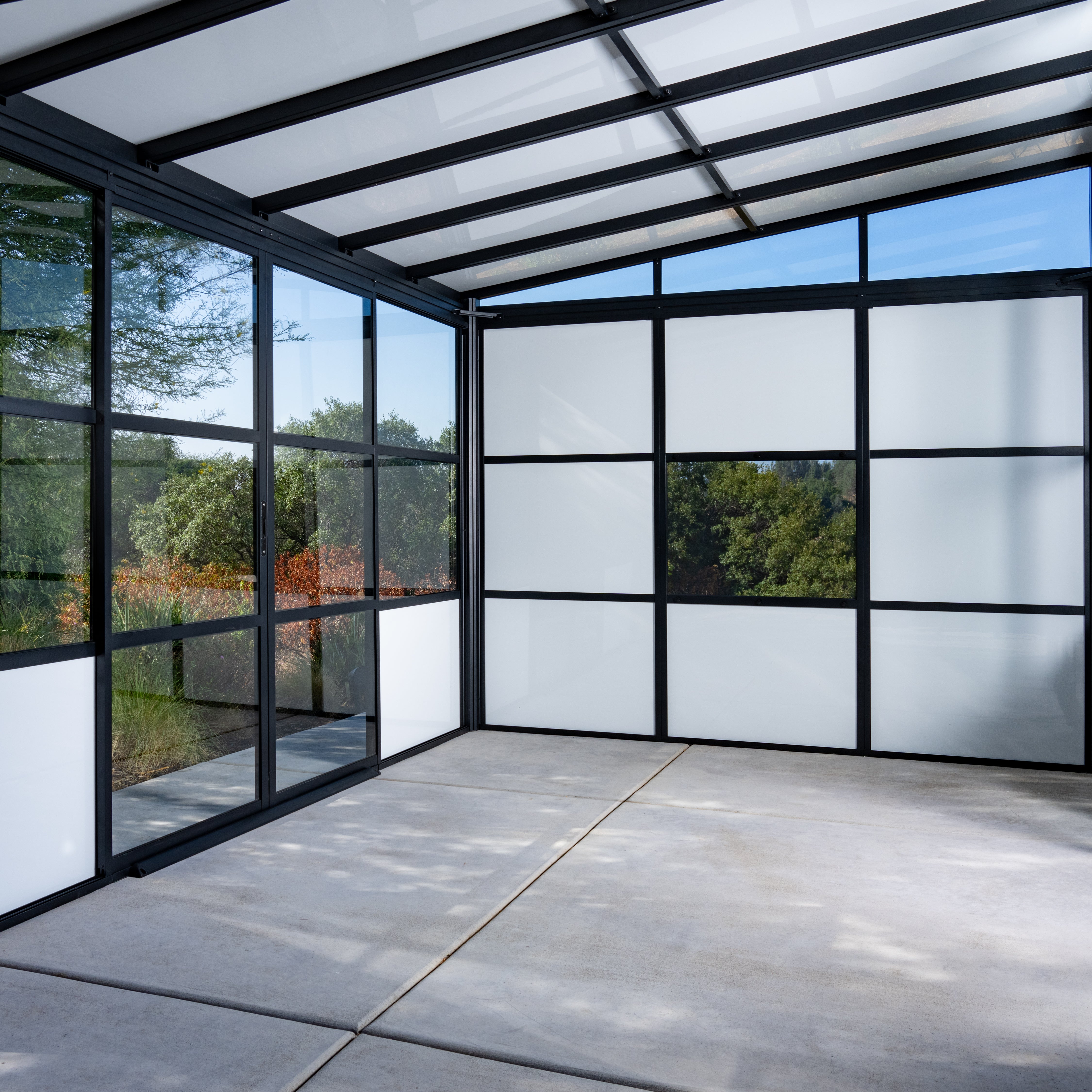 Milton 10' x 12' Outdoor Suite