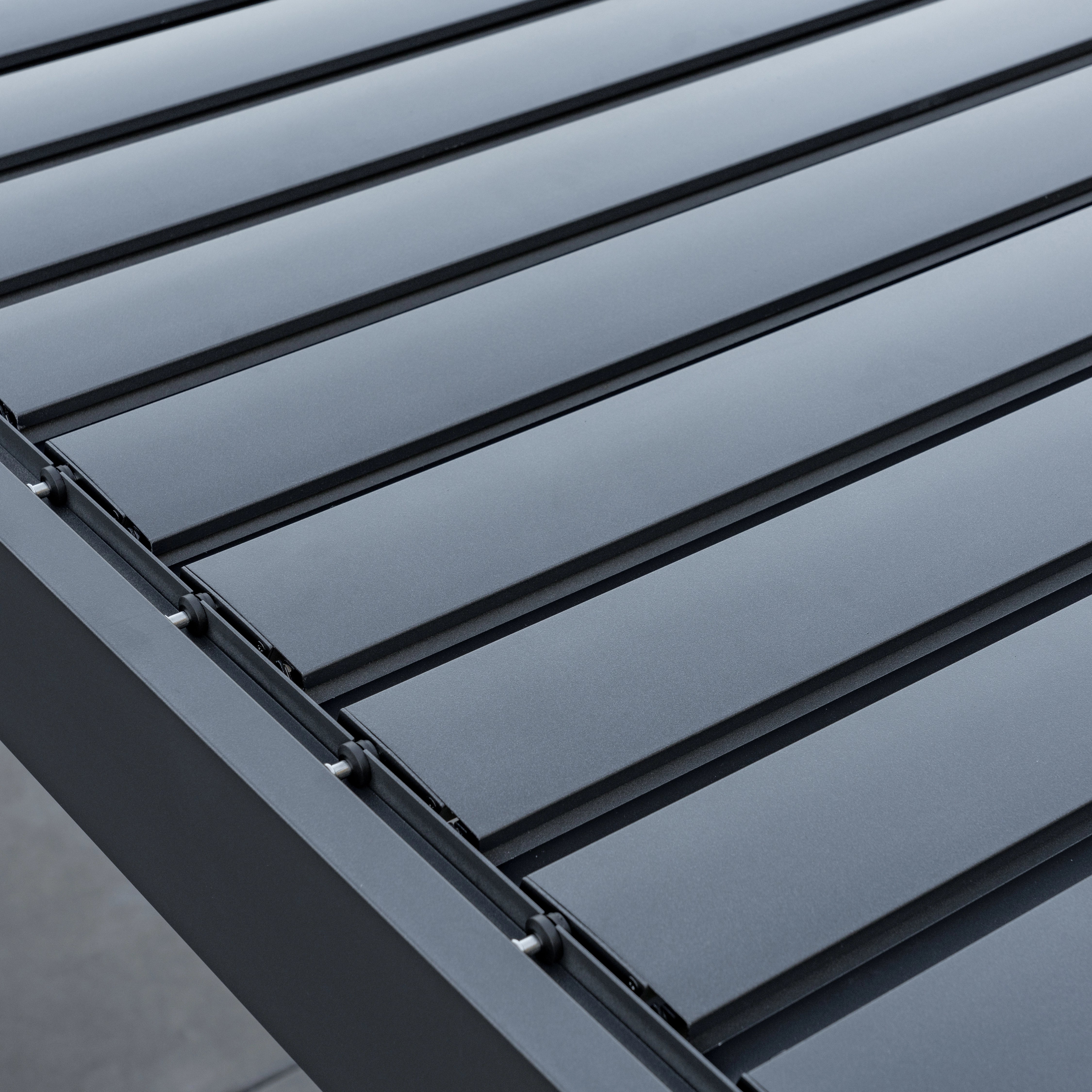 SunVilla Stratus 10' x 13' Motorized Pergola