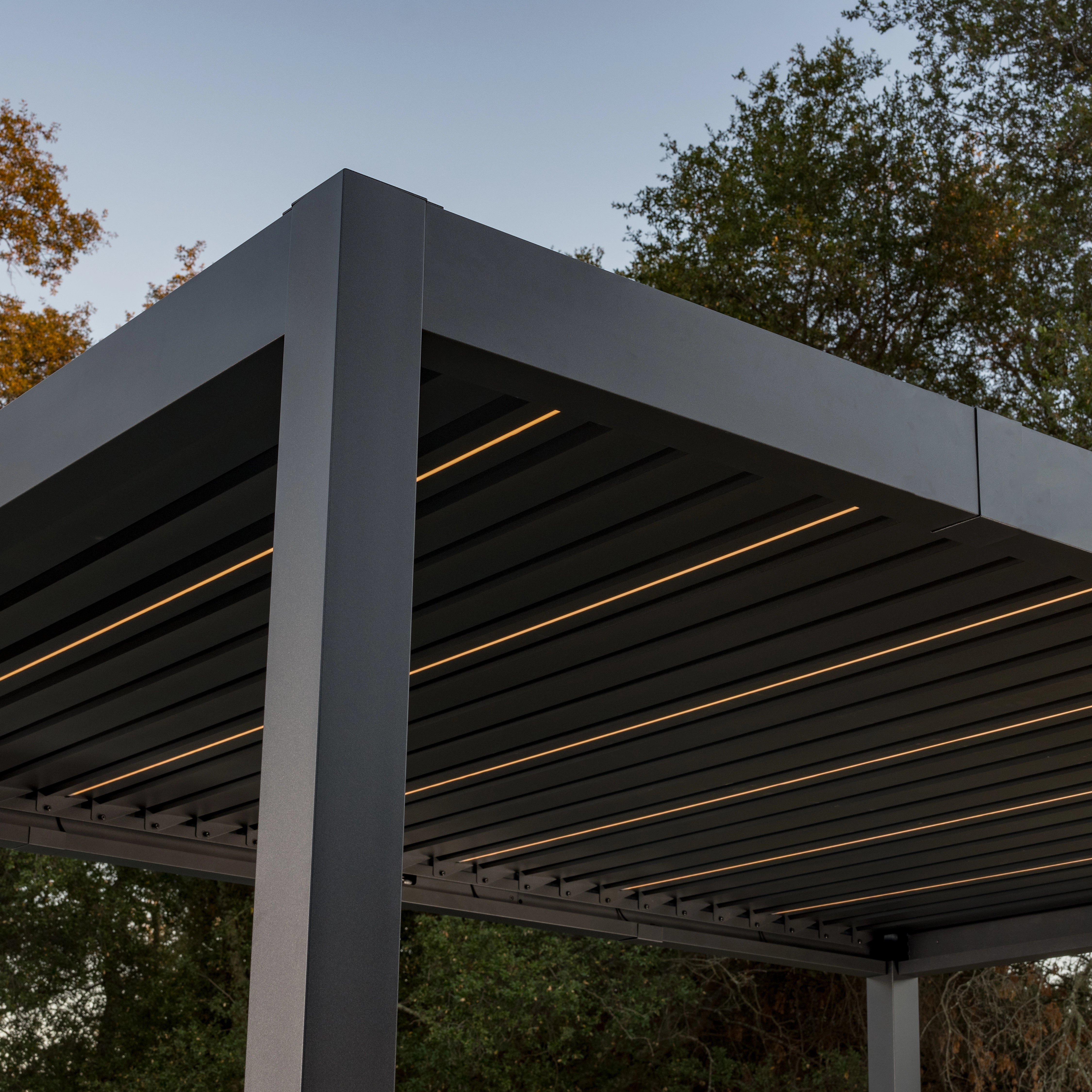 SunVilla Stratus 10' x 13' Motorized Pergola
