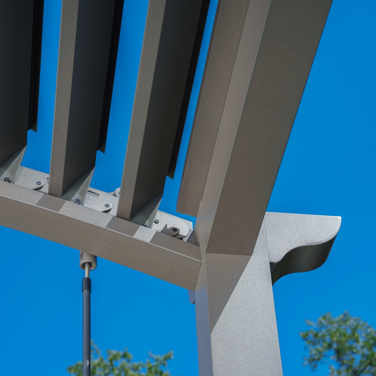 Monaco Curved Louvered Pergola